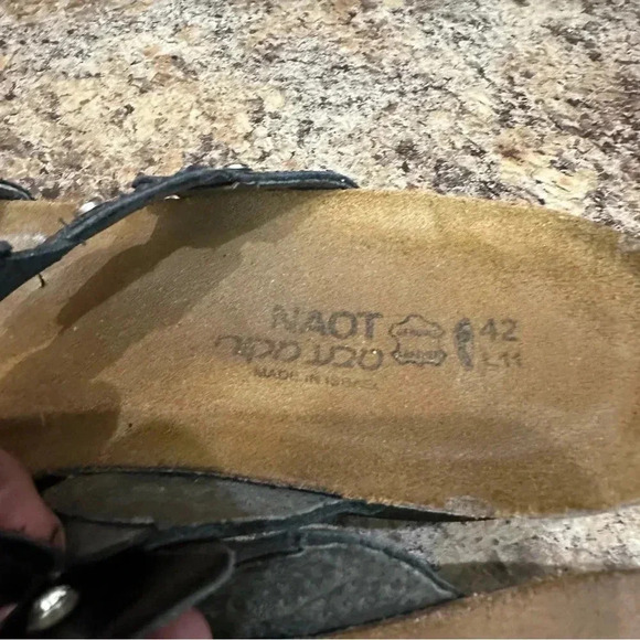 Naot Ashley Elegant Black Leather Studded Slip On Sandals Size EU 42 US 11 - Picture 6 of 7